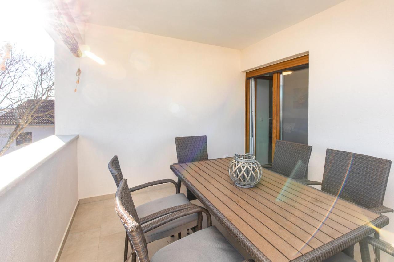 Apartments Brig Perfect Countryside Holiday! Krk Town Bagian luar foto
