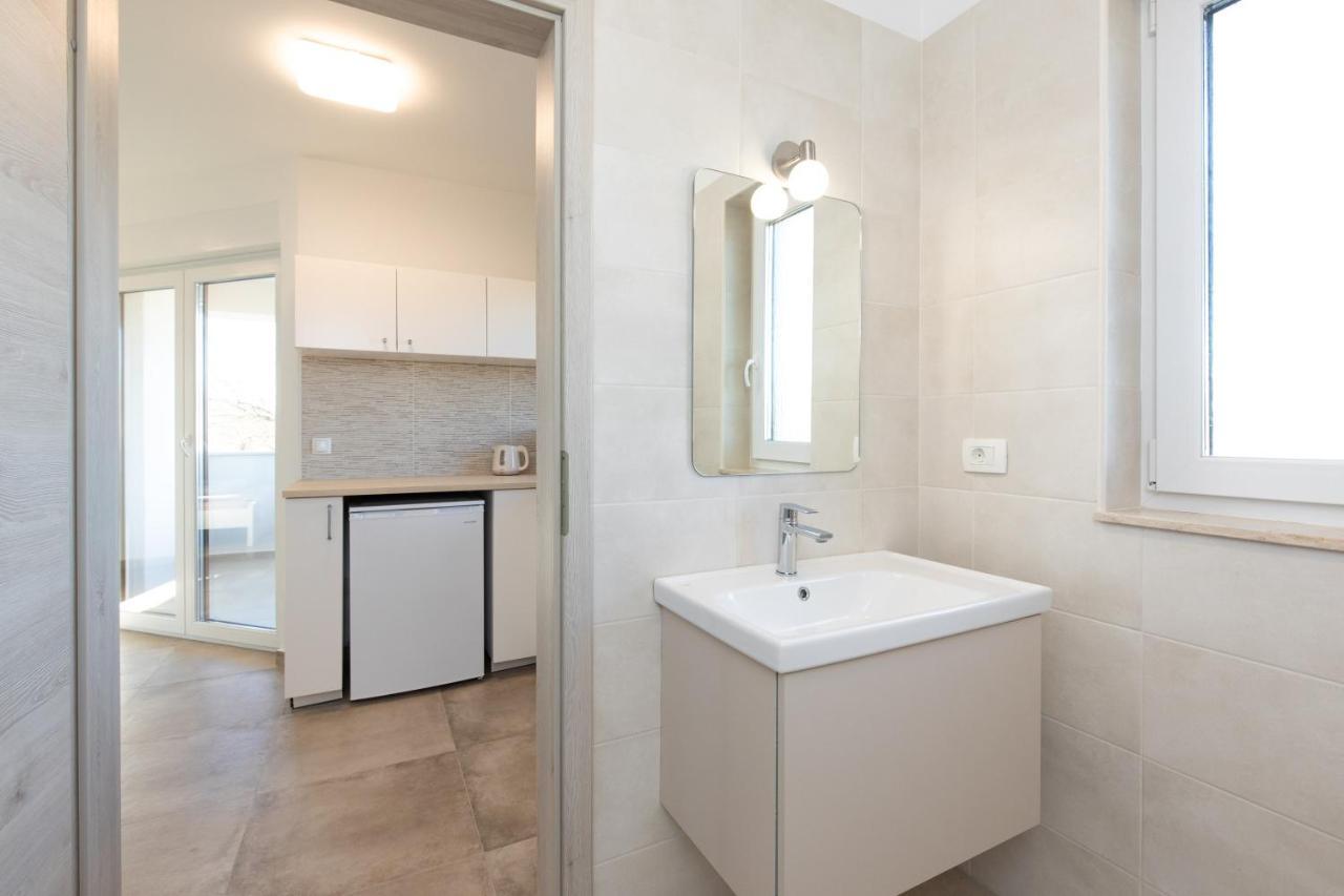 Apartments Brig Perfect Countryside Holiday! Krk Town Bagian luar foto