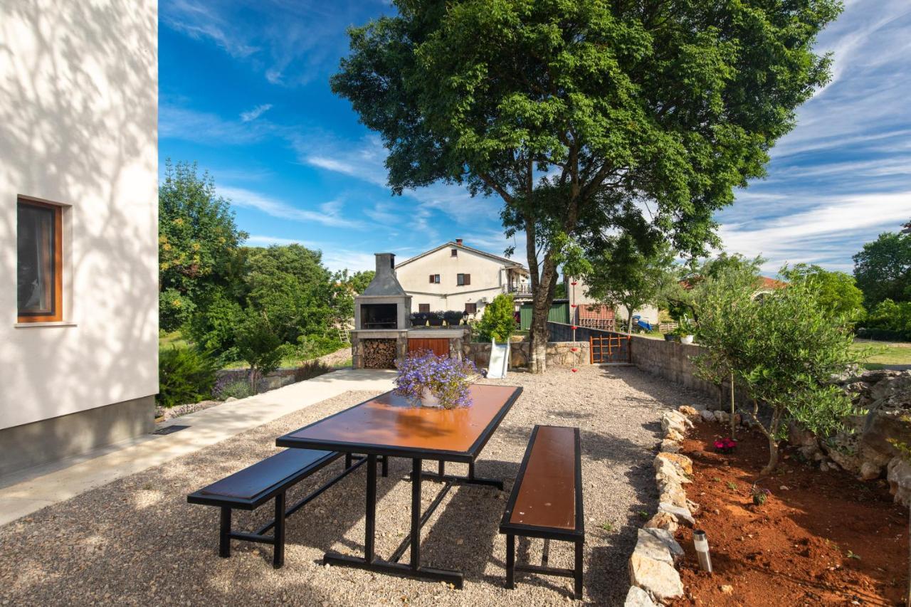 Apartments Brig Perfect Countryside Holiday! Krk Town Bagian luar foto